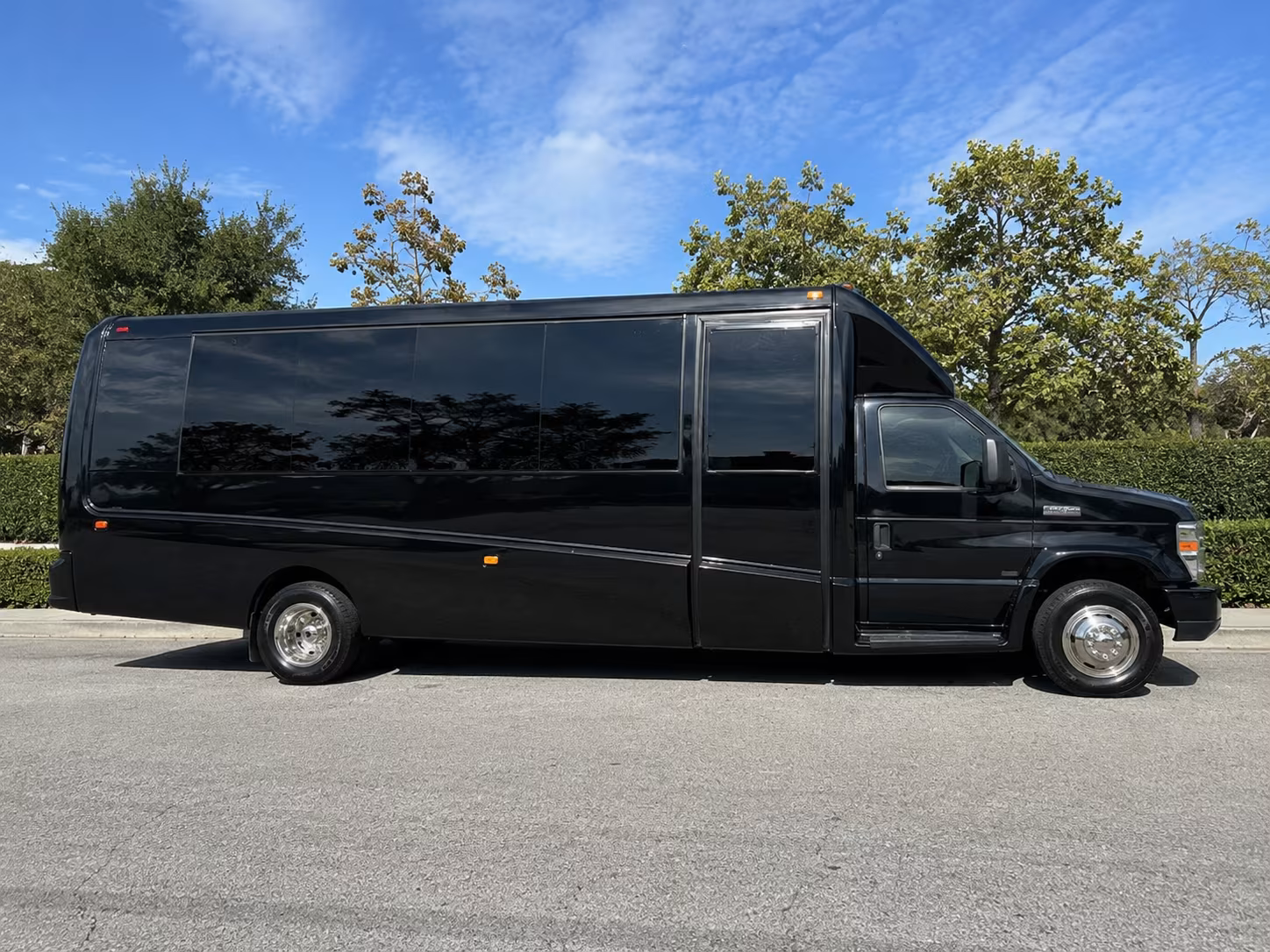 elyria bus rentals